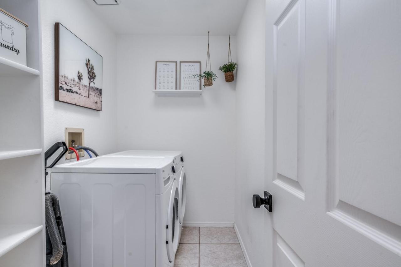 New! Modern • Family Friendly • The Desert Nest Sierra Vista Exteriör bild