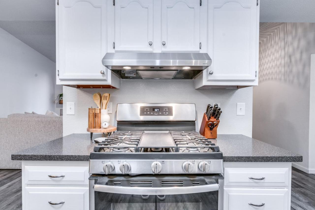 New! Modern • Family Friendly • The Desert Nest Sierra Vista Exteriör bild